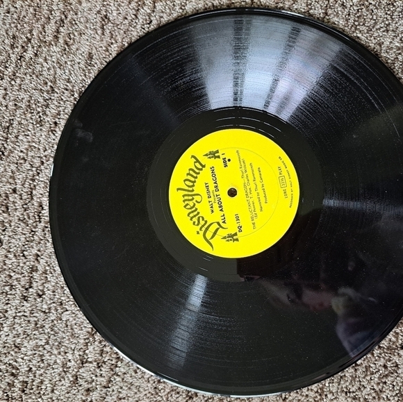 Walt Disney All About Dragons Puff Magic Vintage Vinyl Record Collectible Used - Picture 10 of 12